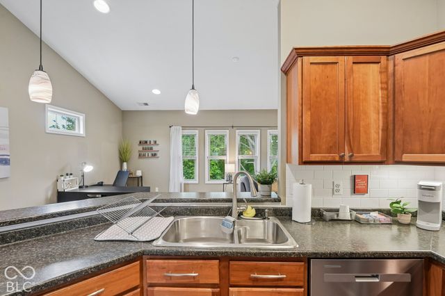 1623 N College Avenue 4, Indianapolis, IN 46202