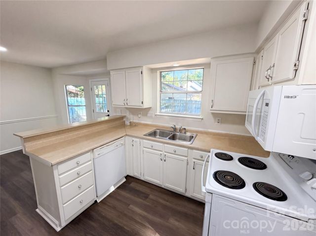 4720 Topsail Court, Charlotte, NC 28212