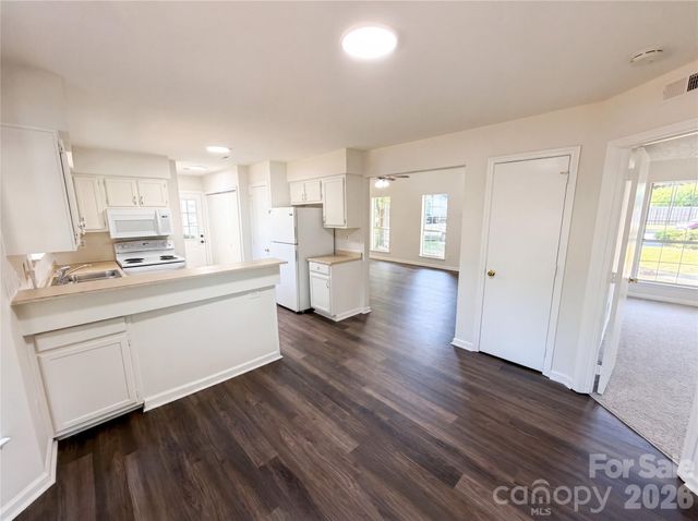 4720 Topsail Court, Charlotte, NC 28212