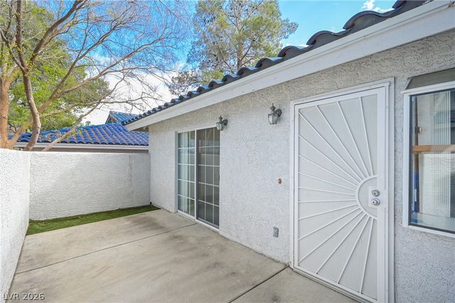 2032 Bavington Drive B, Las Vegas, NV 89108