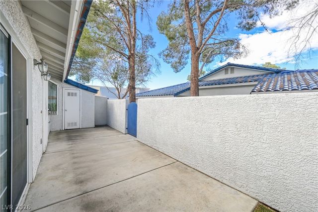 2032 Bavington Drive B, Las Vegas, NV 89108