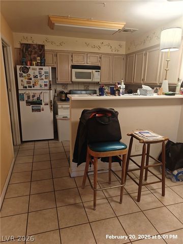 2032 Bavington Drive B, Las Vegas, NV 89108