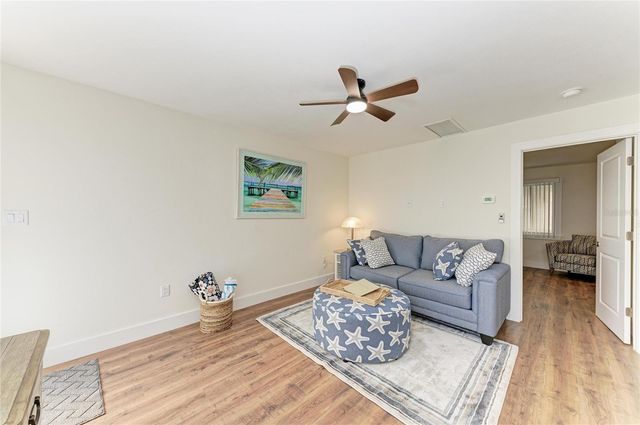 1603 GULF DR N 7, Bradenton Beach, FL 34217