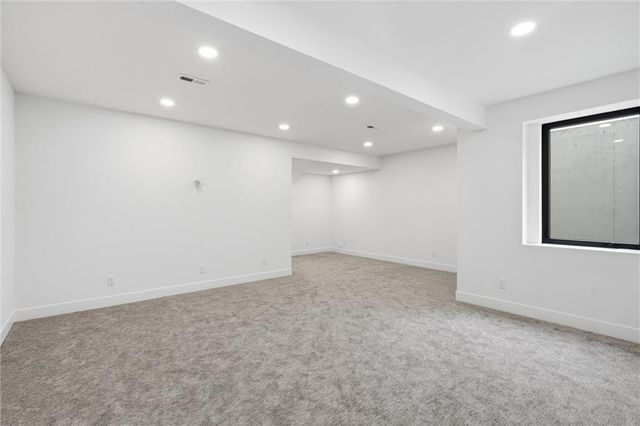 2714 NW 84th Terrace, Kansas City, MO 64154