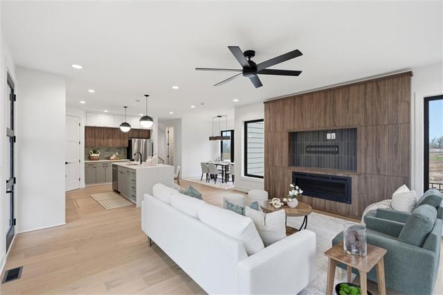 2714 NW 84th Terrace, Kansas City, MO 64154