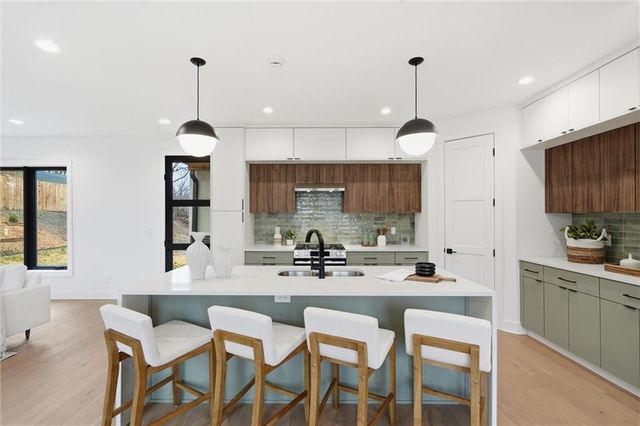 2714 NW 84th Terrace, Kansas City, MO 64154