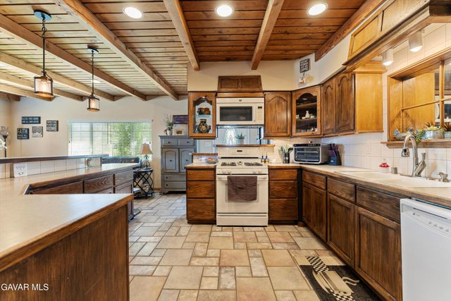 42409 W 12th Street, Lancaster, CA 93534