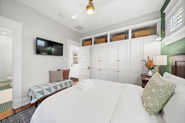2415 37th Street, Galveston, TX 77550