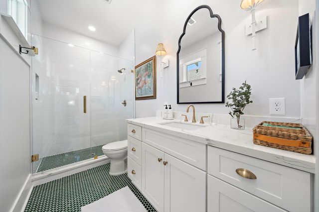 2415 37th Street, Galveston, TX 77550