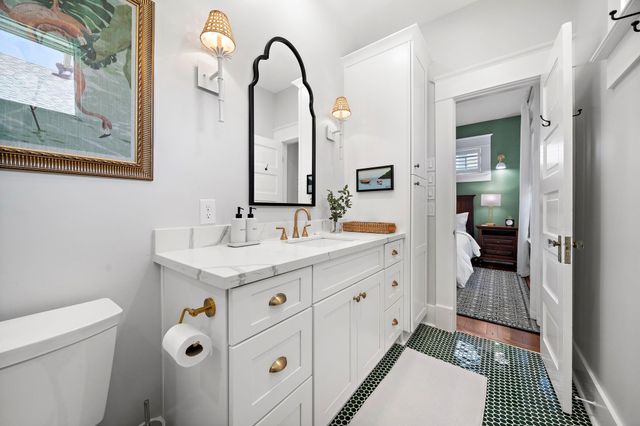 2415 37th Street, Galveston, TX 77550