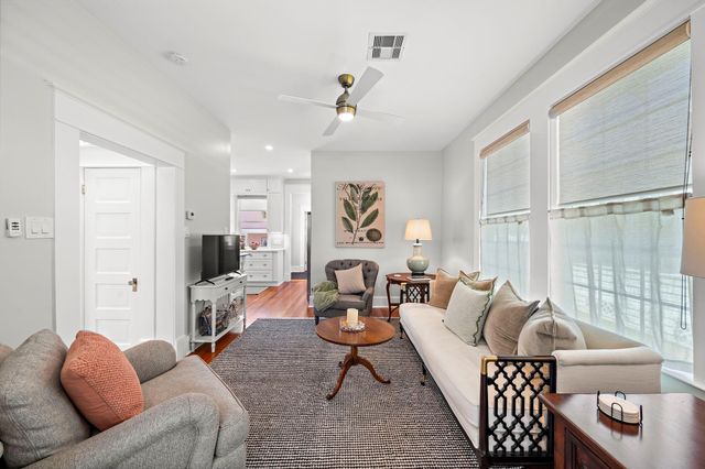 2415 37th Street, Galveston, TX 77550