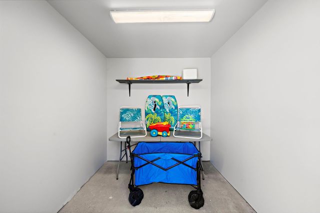 2415 37th Street, Galveston, TX 77550