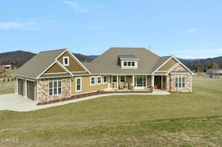 132 Hamilton Rd Road, Elizabethton, TN 37643