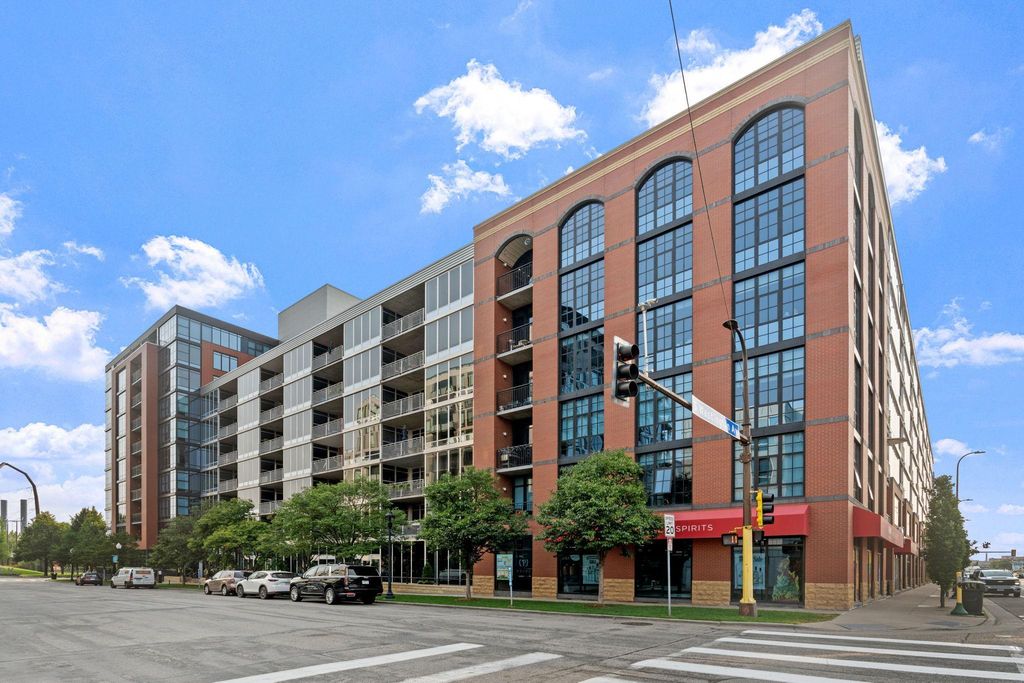 215 10th Avenue S 533, Minneapolis, MN 55415 — exterior