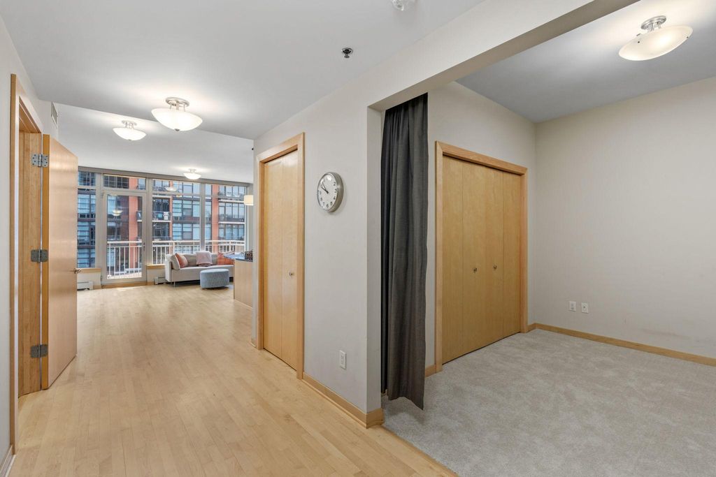 215 10th Avenue S 533, Minneapolis, MN 55415 — photo 4