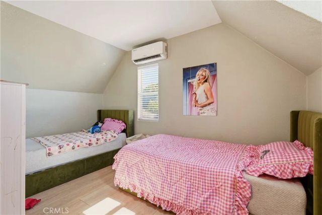 13737 Mercer, Pacoima, CA 91331