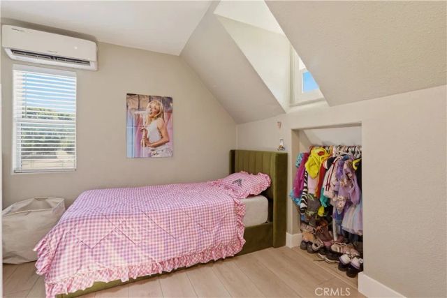 13737 Mercer, Pacoima, CA 91331