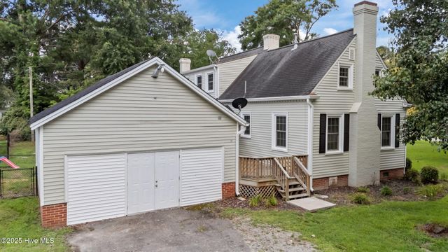 401 Goldsboro Street, Lucama, NC 27851