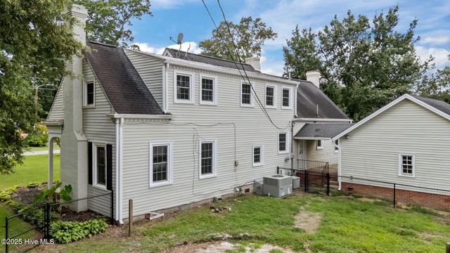 401 Goldsboro Street, Lucama, NC 27851