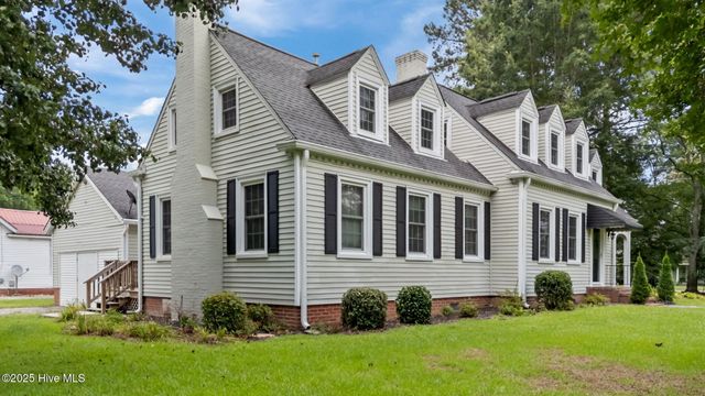 401 Goldsboro Street, Lucama, NC 27851