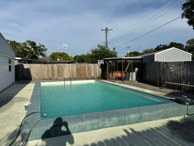 7917 RIDEOUT ROAD, Tampa, FL 33619