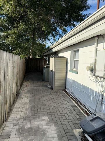 7917 RIDEOUT ROAD, Tampa, FL 33619