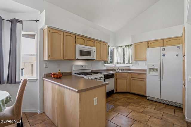 6831 DAKOTA RIDGE Drive, El Paso, TX 79912