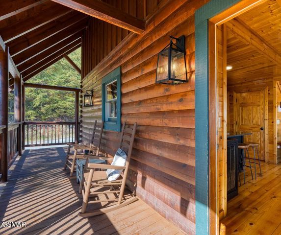 4664 Nottingham Heights Way, Pigeon Forge, TN 37863