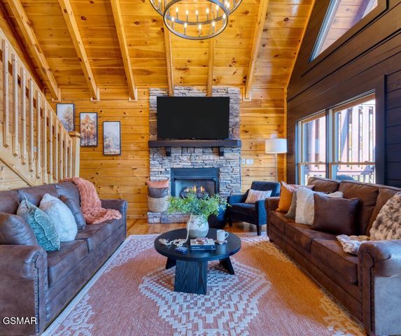 4664 Nottingham Heights Way, Pigeon Forge, TN 37863