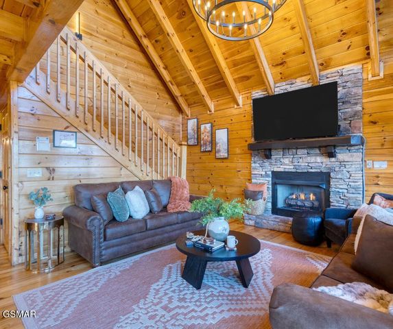 4664 Nottingham Heights Way, Pigeon Forge, TN 37863