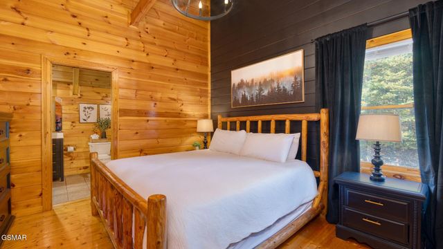4664 Nottingham Heights Way, Pigeon Forge, TN 37863