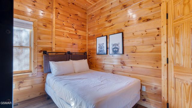 4664 Nottingham Heights Way, Pigeon Forge, TN 37863