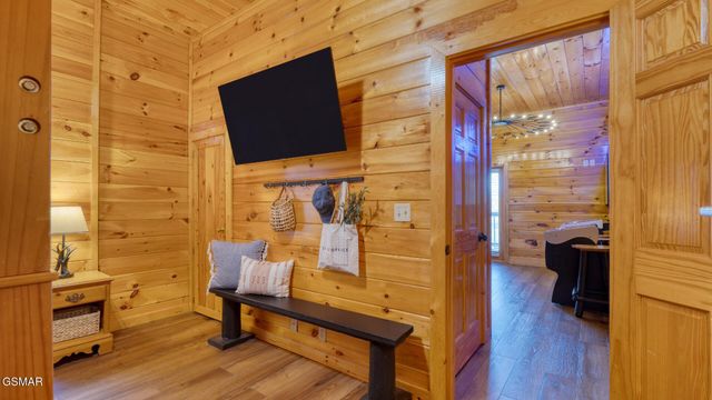 4664 Nottingham Heights Way, Pigeon Forge, TN 37863