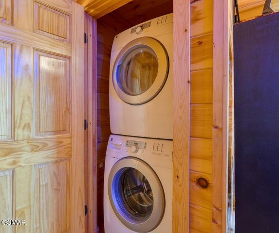 4664 Nottingham Heights Way, Pigeon Forge, TN 37863