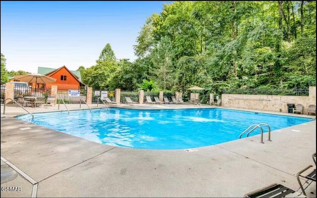 4664 Nottingham Heights Way, Pigeon Forge, TN 37863