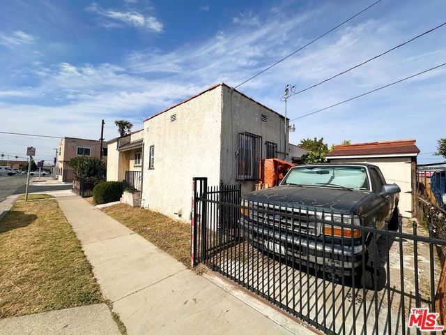 1160 W 101st Street, Los Angeles, CA 90044