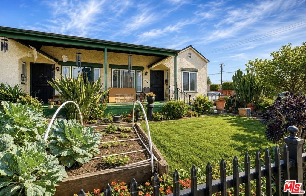 Image 1 of property listing at 1160 W 101st Street, Los Angeles, CA 90044