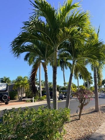 5200 Marsh Mallow TRL, Fort Myers, FL 33905