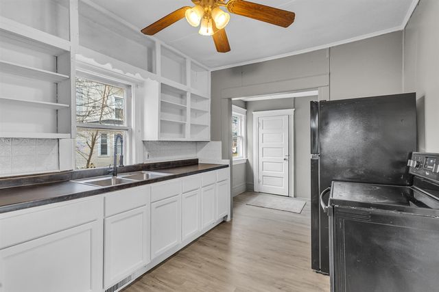 1915 E Ganson Street, Jackson, MI 49202