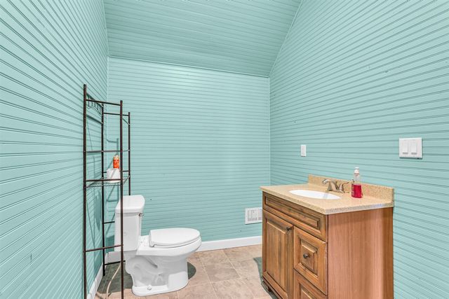 1915 E Ganson Street, Jackson, MI 49202