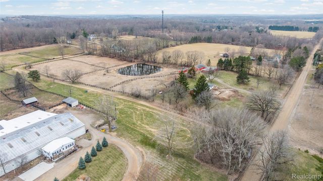1261 Brauer Road, Metamora Village, MI 48371