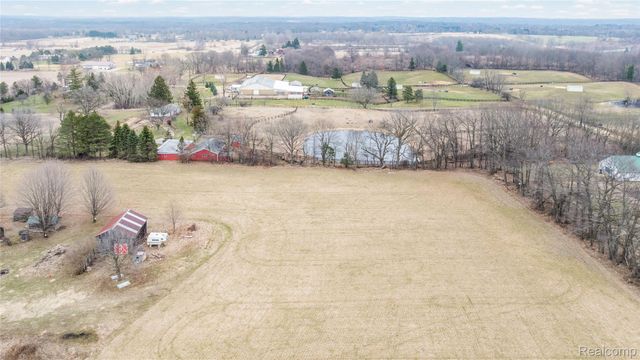 1261 Brauer Road, Metamora Village, MI 48371
