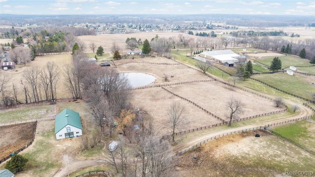 1261 Brauer Road, Metamora Village, MI 48371
