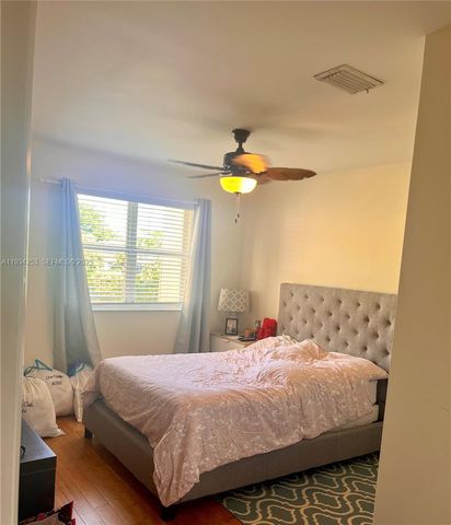 5431 SW 70th Pl N, Miami, FL 33155