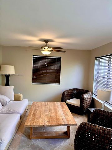 5431 SW 70th Pl N, Miami, FL 33155