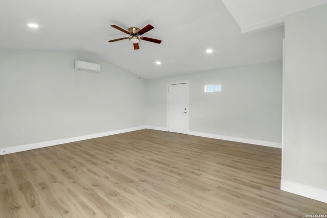 5037 N State Highway 123, Seguin, TX 78155