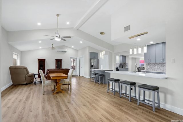 5037 N State Highway 123, Seguin, TX 78155