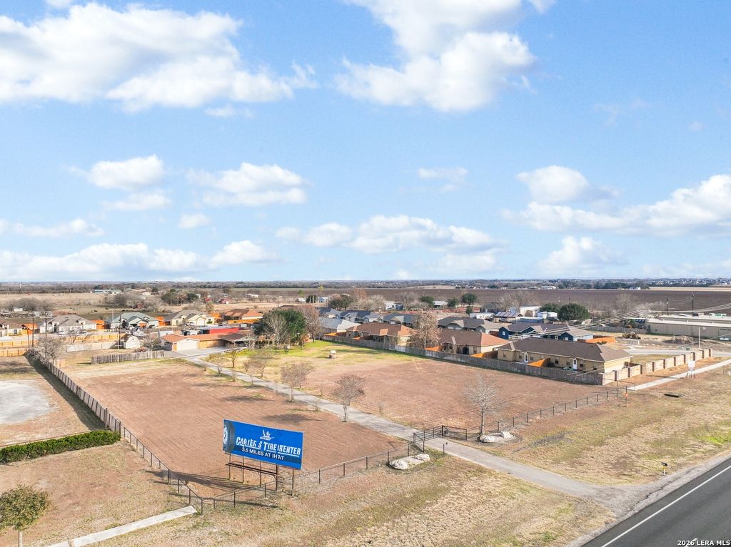 5037 N State Highway 123, Seguin, TX 78155