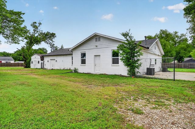 401 E Buffalo Street, Forney, TX 75126