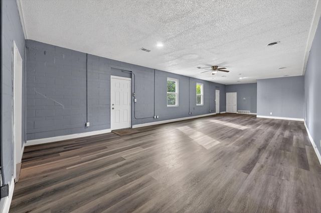 401 E Buffalo Street, Forney, TX 75126